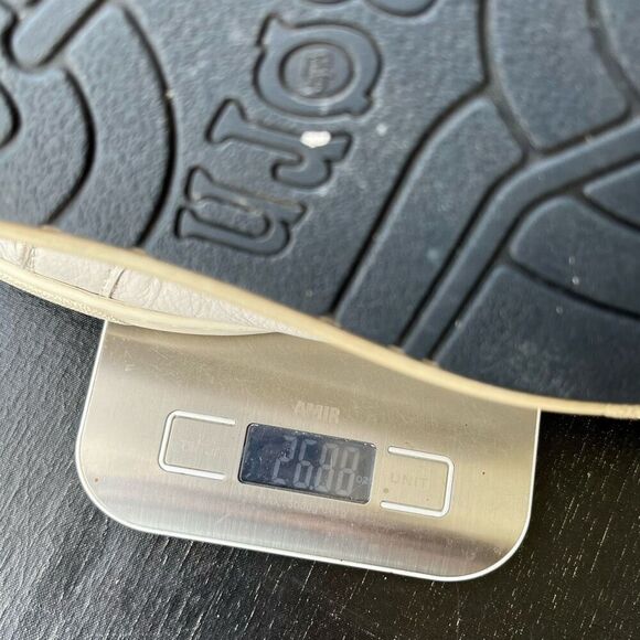 Born White Leather Lace Up Sneakers Size 9.5M Casual Comfort Shoes - Picture 10 of 10